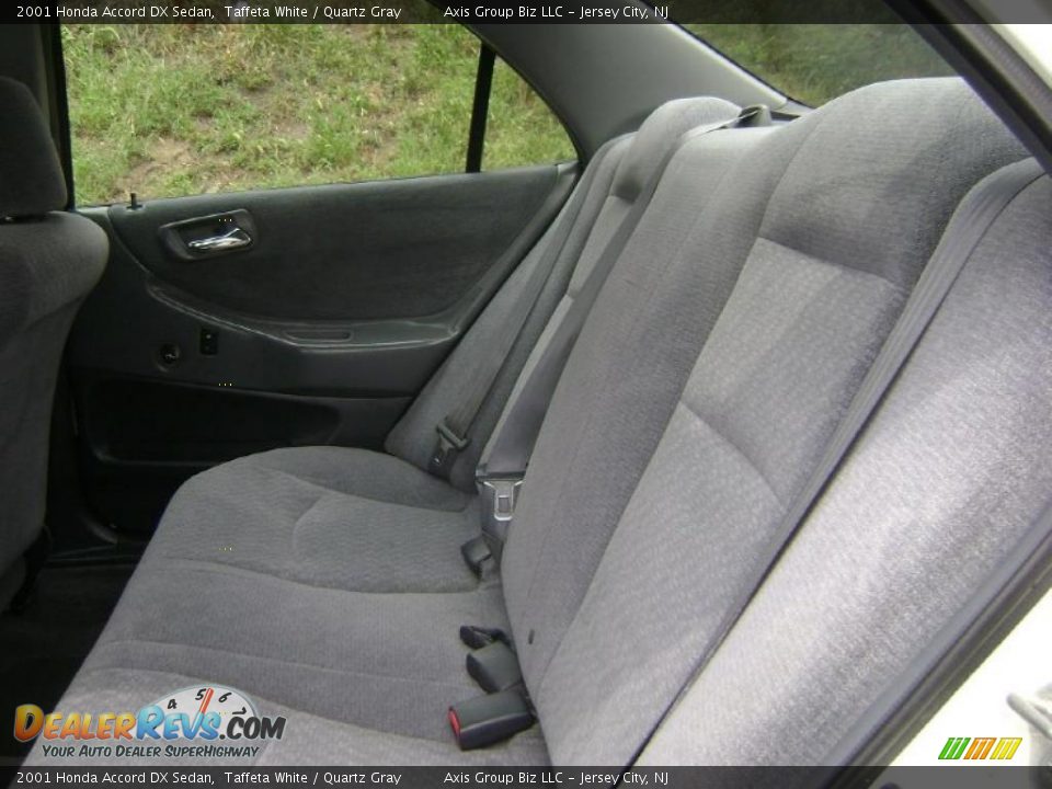 2001 Honda Accord DX Sedan Taffeta White / Quartz Gray Photo #9