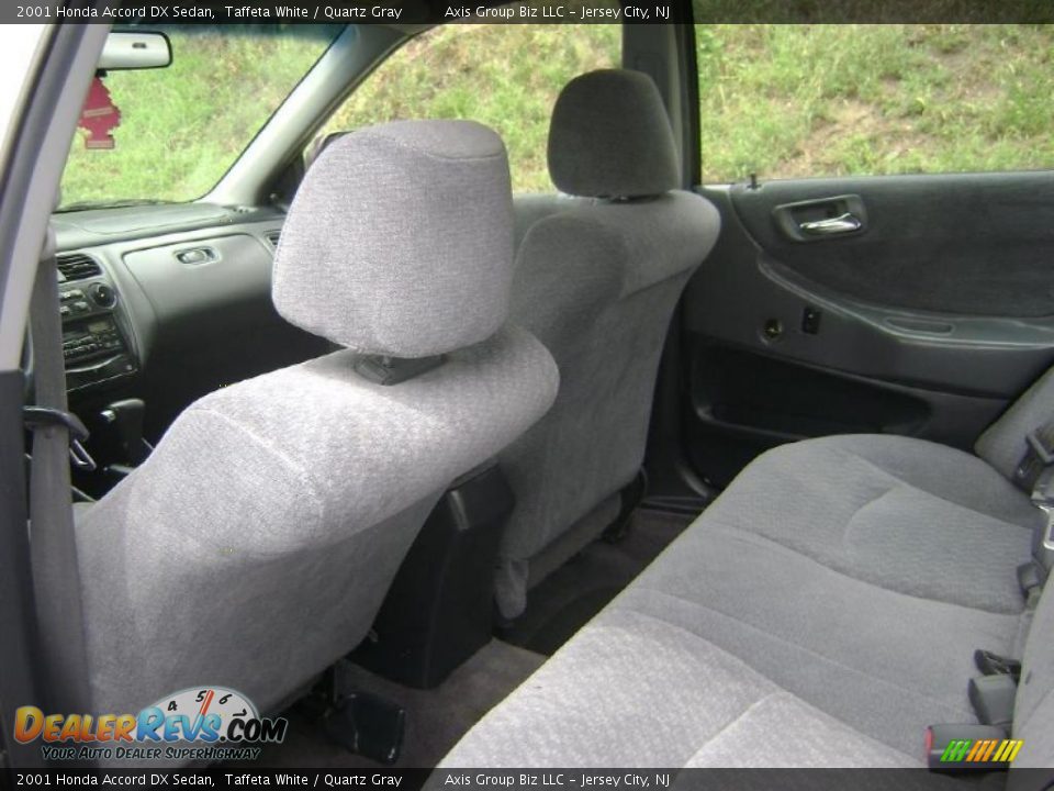 2001 Honda Accord DX Sedan Taffeta White / Quartz Gray Photo #10