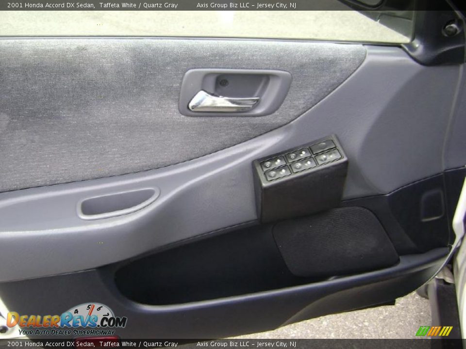 2001 Honda Accord DX Sedan Taffeta White / Quartz Gray Photo #12