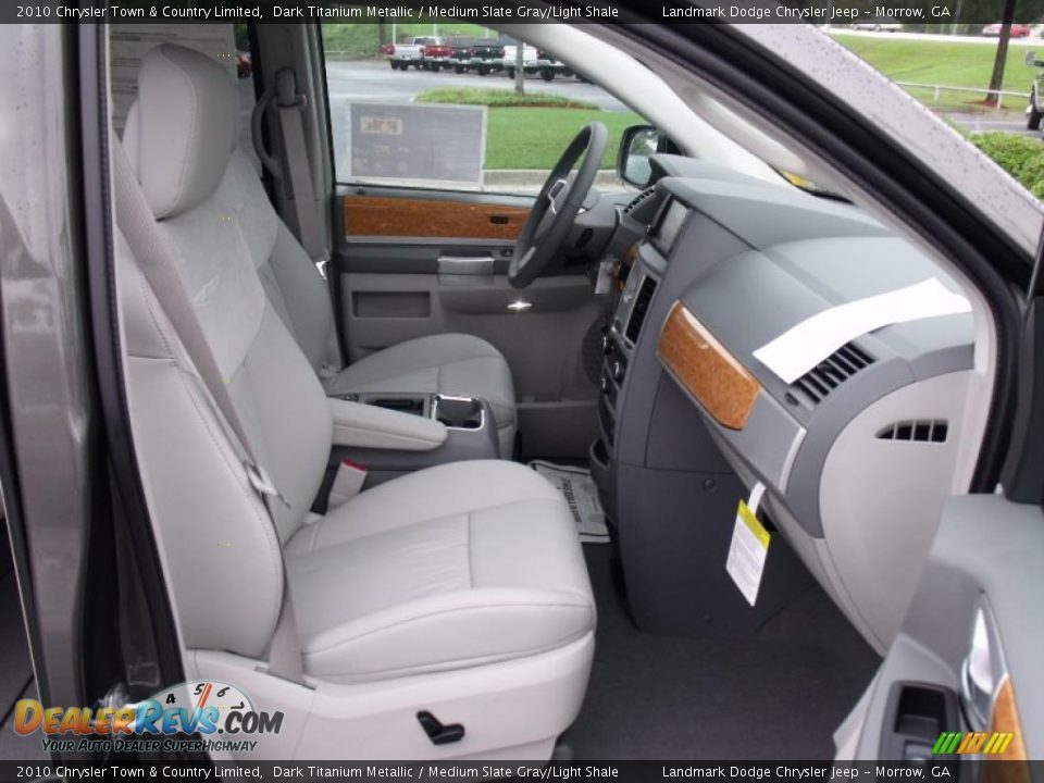 2010 Chrysler Town & Country Limited Dark Titanium Metallic / Medium Slate Gray/Light Shale Photo #9