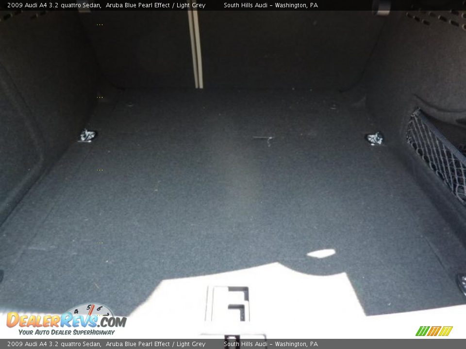 2009 Audi A4 3.2 quattro Sedan Aruba Blue Pearl Effect / Light Grey Photo #15