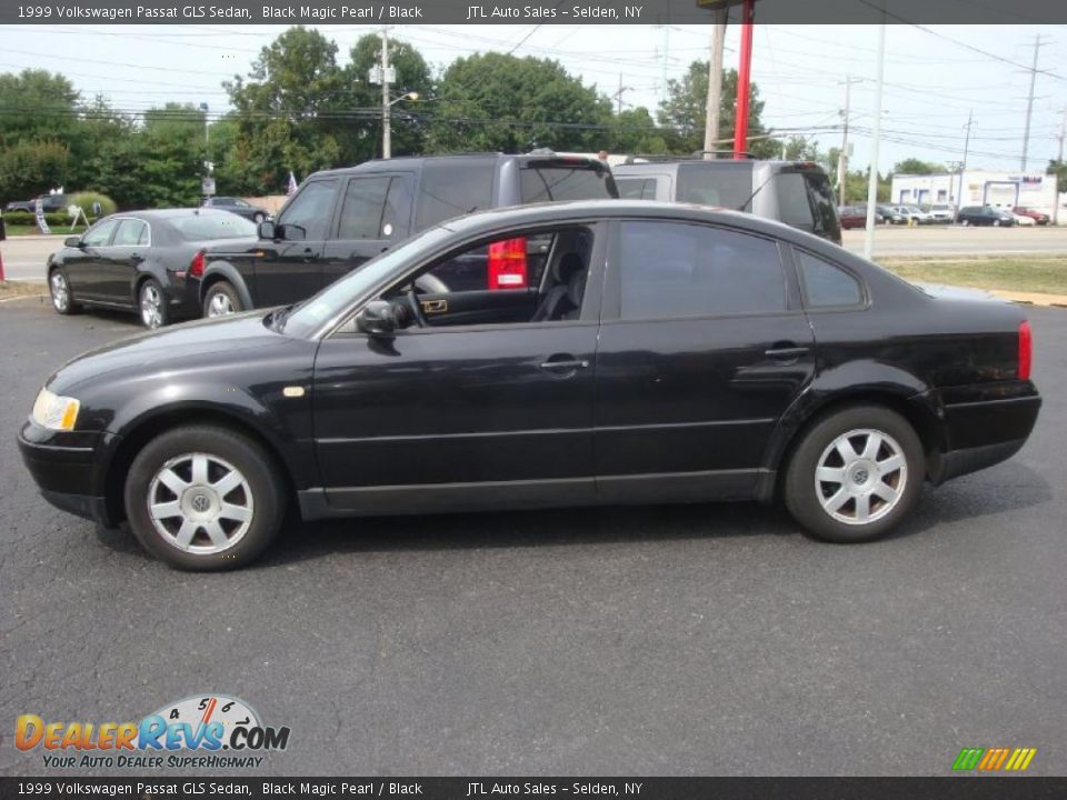 1999 Volkswagen Passat GLS Sedan Black Magic Pearl / Black Photo #3