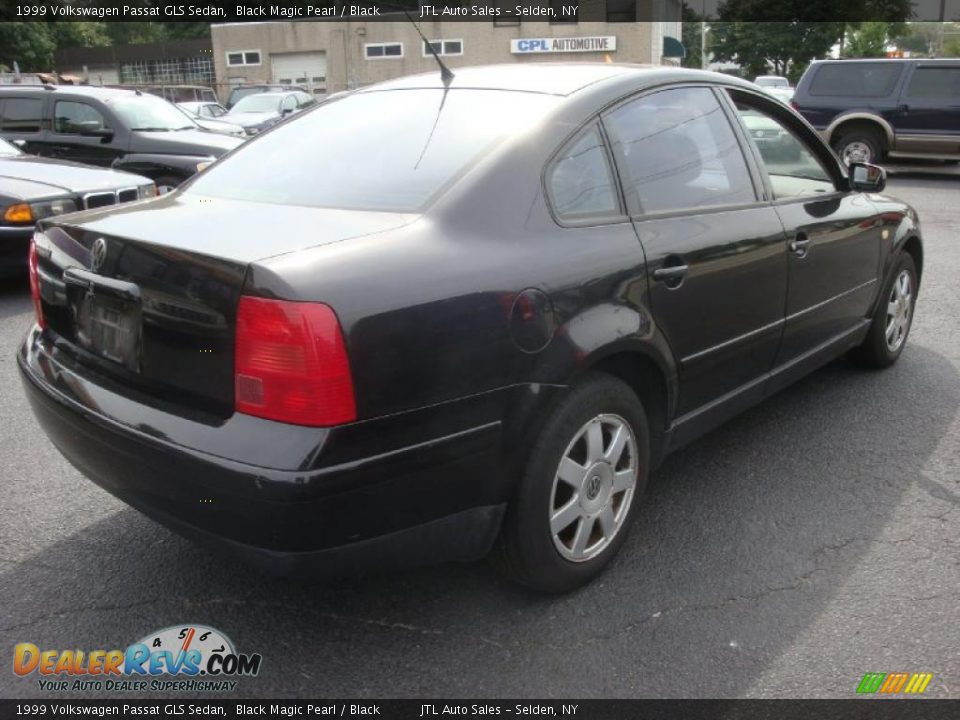 1999 Volkswagen Passat GLS Sedan Black Magic Pearl / Black Photo #6