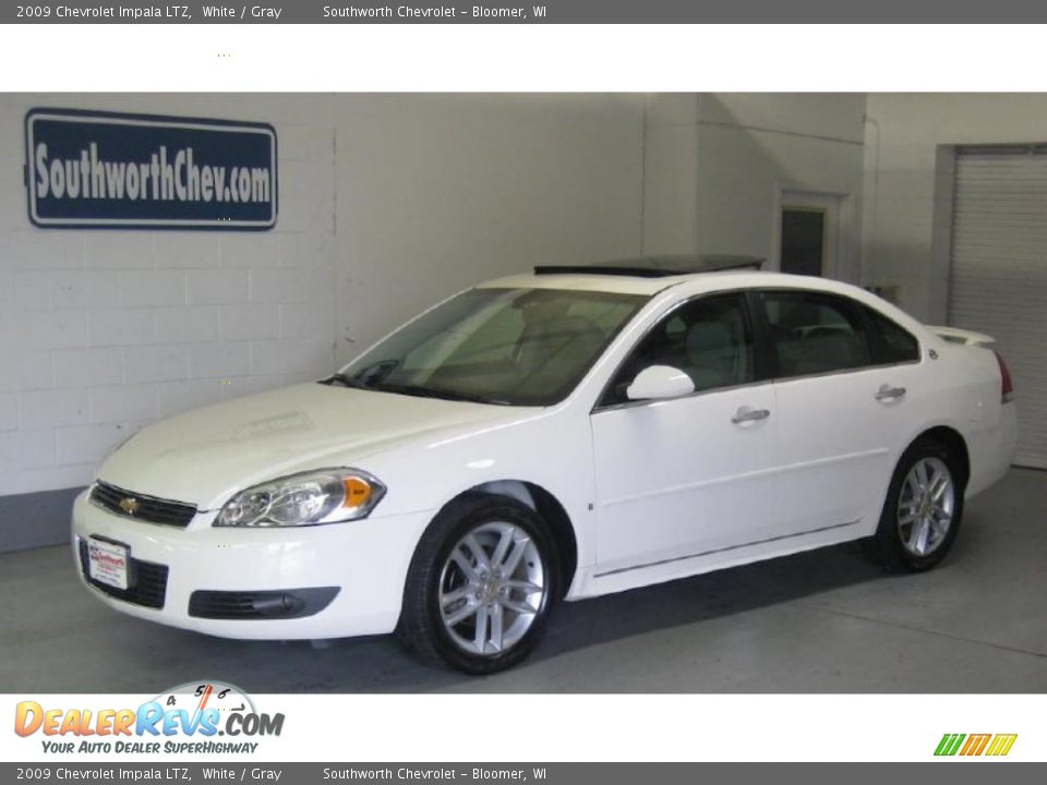 2009 Chevrolet Impala LTZ White / Gray Photo #1