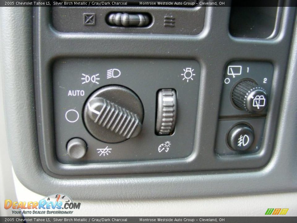 2005 Chevrolet Tahoe LS Silver Birch Metallic / Gray/Dark Charcoal Photo #23