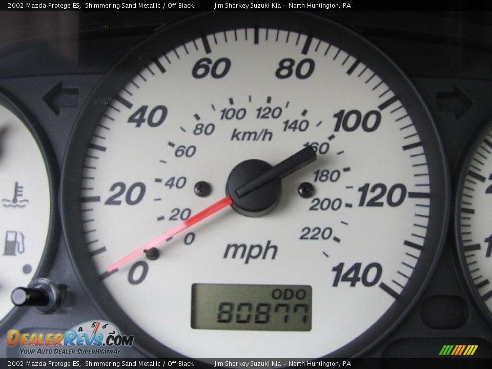 2002 Mazda Protege ES Shimmering Sand Metallic / Off Black Photo #15