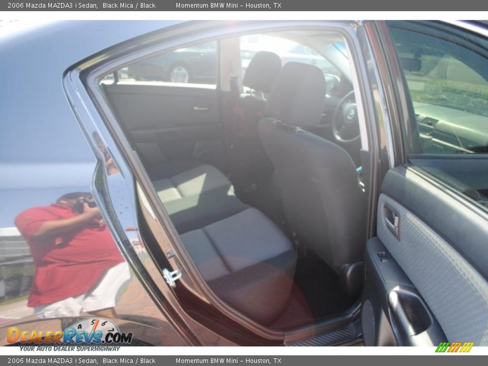 2006 Mazda MAZDA3 i Sedan Black Mica / Black Photo #10