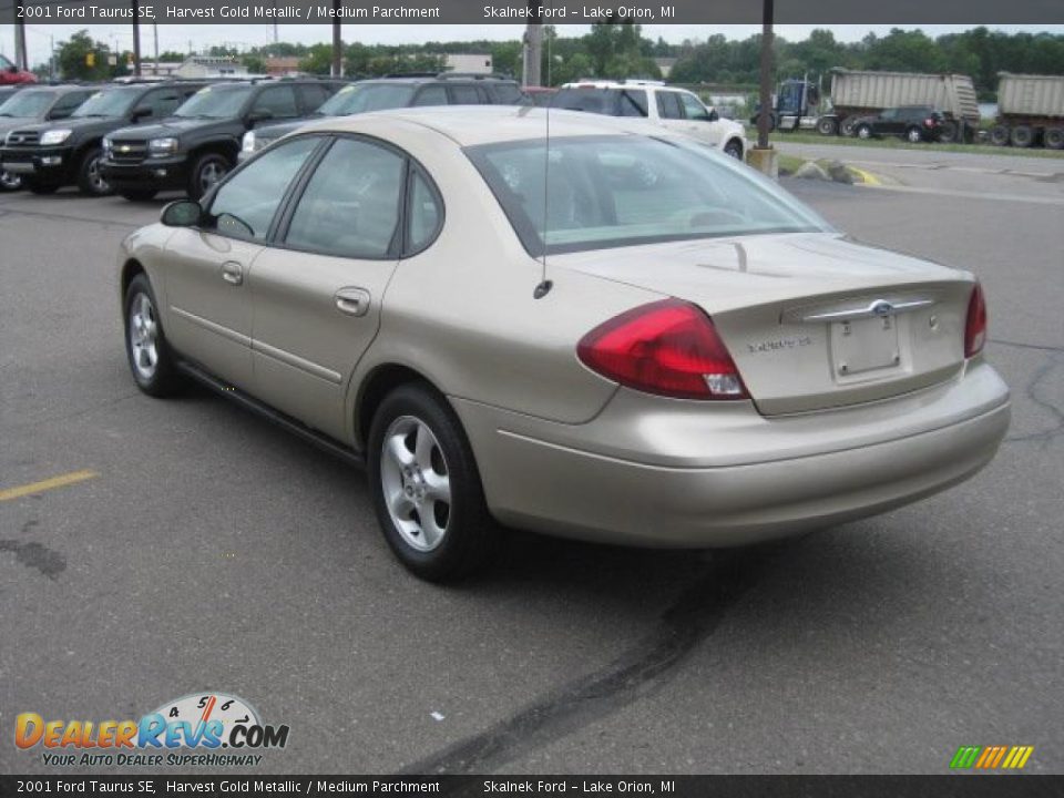 2001 Ford Taurus SE Harvest Gold Metallic / Medium Parchment Photo #5
