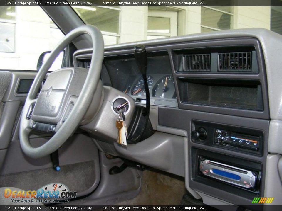 1993 Dodge Spirit ES Emerald Green Pearl / Gray Photo #23