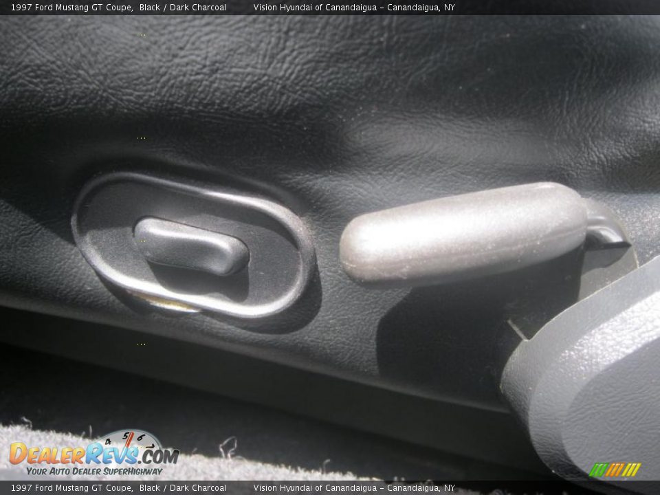 1997 Ford Mustang GT Coupe Black / Dark Charcoal Photo #23