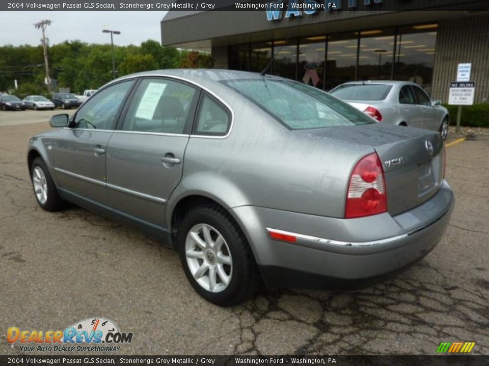 2004 Volkswagen Passat GLS Sedan Stonehenge Grey Metallic / Grey Photo #2