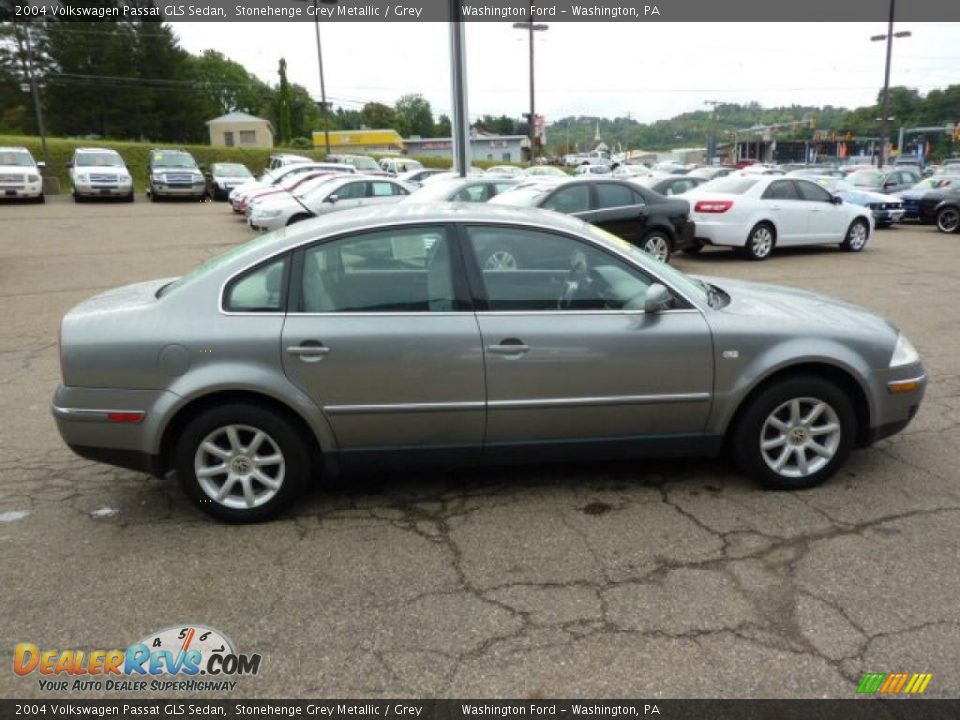 2004 Volkswagen Passat GLS Sedan Stonehenge Grey Metallic / Grey Photo #5