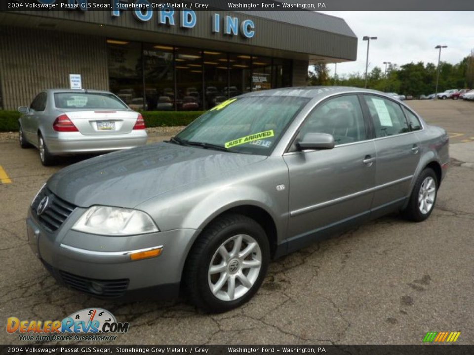 2004 Volkswagen Passat GLS Sedan Stonehenge Grey Metallic / Grey Photo #8