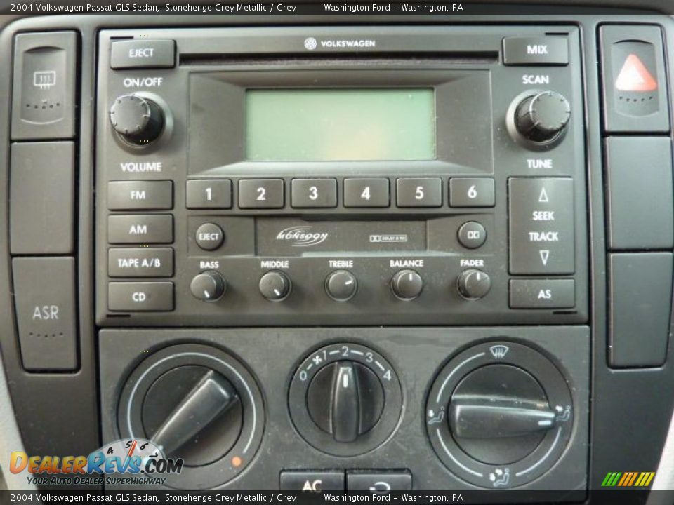 2004 Volkswagen Passat GLS Sedan Stonehenge Grey Metallic / Grey Photo #18