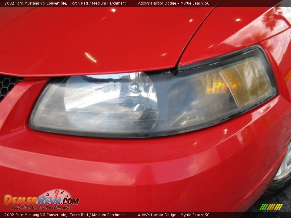 2002 Ford Mustang V6 Convertible Torch Red / Medium Parchment Photo #9