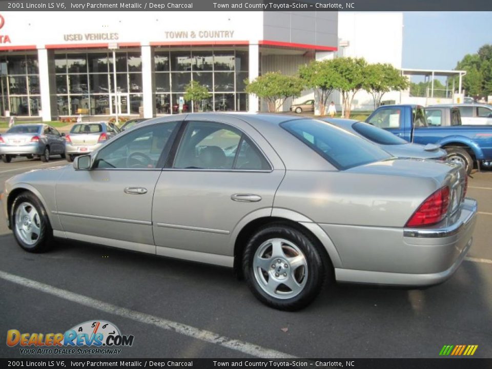 2001 Lincoln LS V6 Ivory Parchment Metallic / Deep Charcoal Photo #3