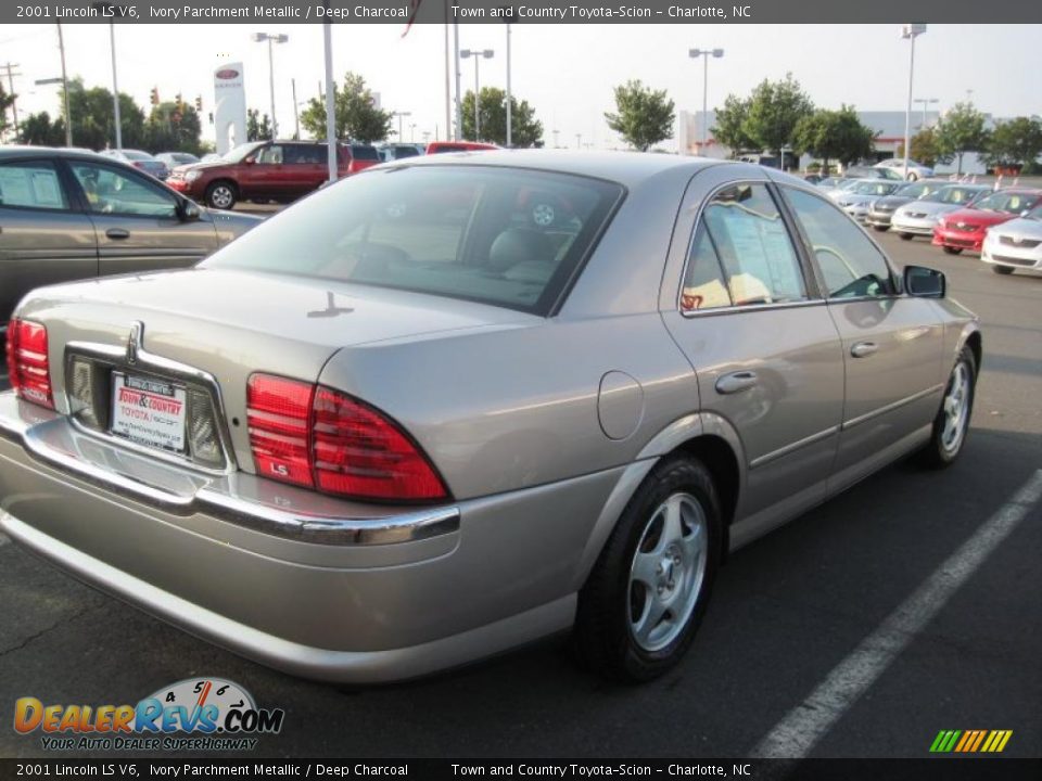 2001 Lincoln LS V6 Ivory Parchment Metallic / Deep Charcoal Photo #5