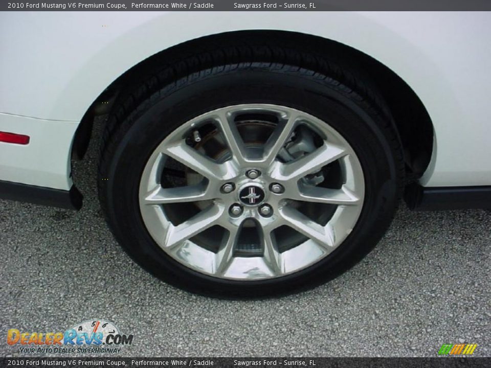 2010 Ford Mustang V6 Premium Coupe Performance White / Saddle Photo #4