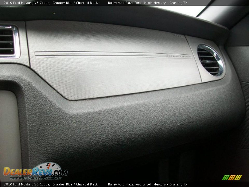 2010 Ford Mustang V6 Coupe Grabber Blue / Charcoal Black Photo #12