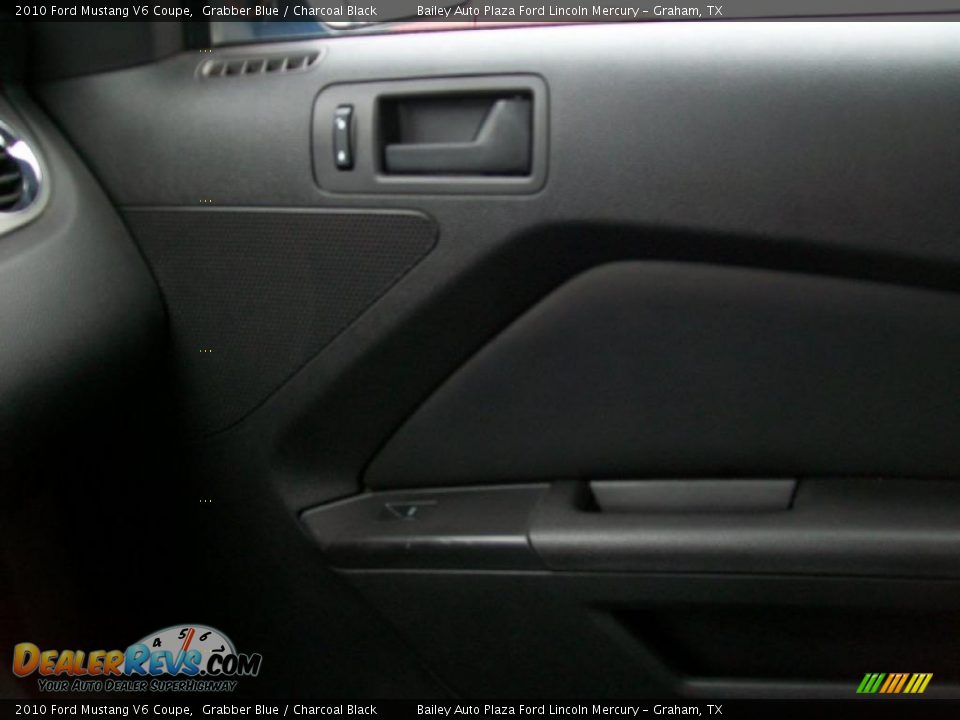 2010 Ford Mustang V6 Coupe Grabber Blue / Charcoal Black Photo #13
