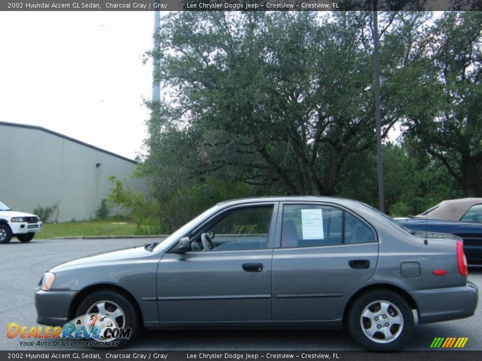 2002 Hyundai Accent GL Sedan Charcoal Gray / Gray Photo #2
