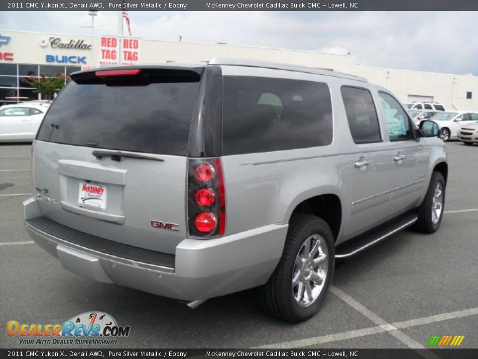 2011 GMC Yukon XL Denali AWD Pure Silver Metallic / Ebony Photo #4
