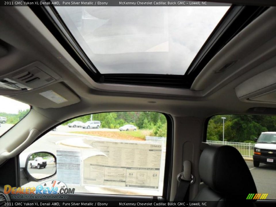 2011 GMC Yukon XL Denali AWD Pure Silver Metallic / Ebony Photo #11