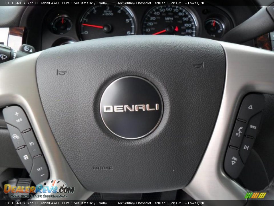 2011 GMC Yukon XL Denali AWD Pure Silver Metallic / Ebony Photo #12