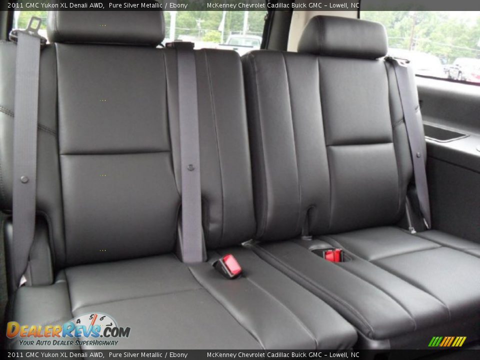 2011 GMC Yukon XL Denali AWD Pure Silver Metallic / Ebony Photo #22