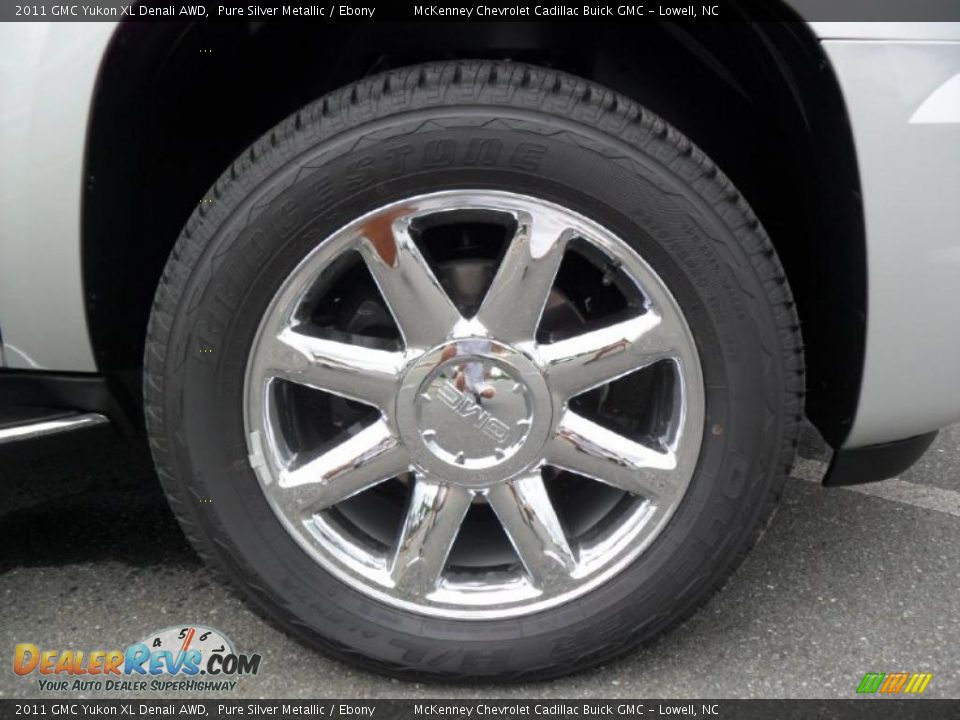 2011 GMC Yukon XL Denali AWD Pure Silver Metallic / Ebony Photo #29