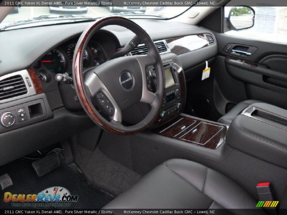 2011 GMC Yukon XL Denali AWD Pure Silver Metallic / Ebony Photo #31