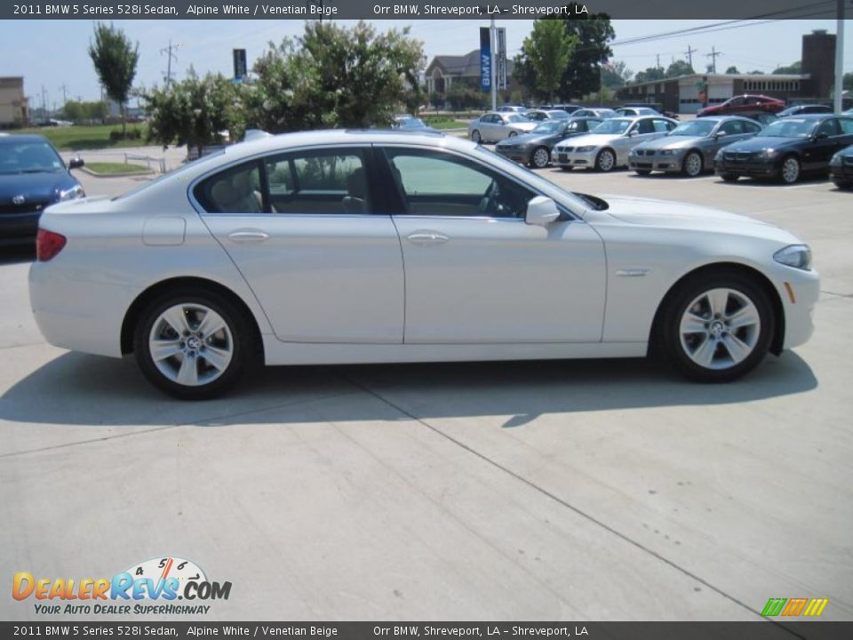 2011 BMW 5 Series 528i Sedan Alpine White / Venetian Beige Photo #4