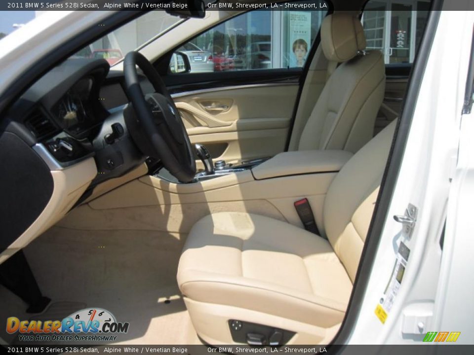 2011 BMW 5 Series 528i Sedan Alpine White / Venetian Beige Photo #7