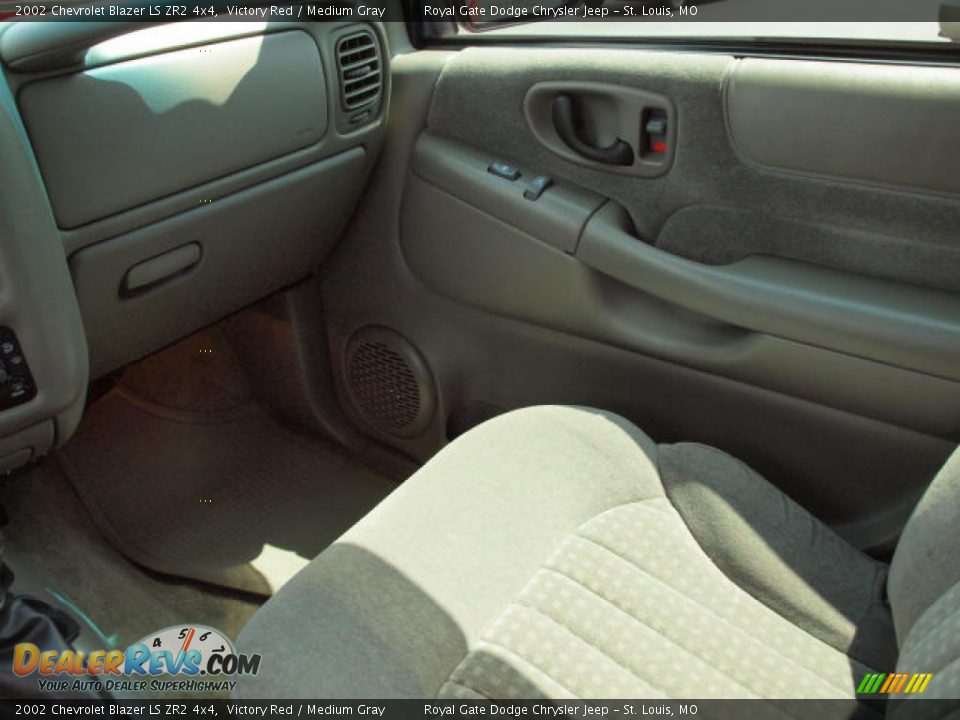 2002 Chevrolet Blazer LS ZR2 4x4 Victory Red / Medium Gray Photo #13