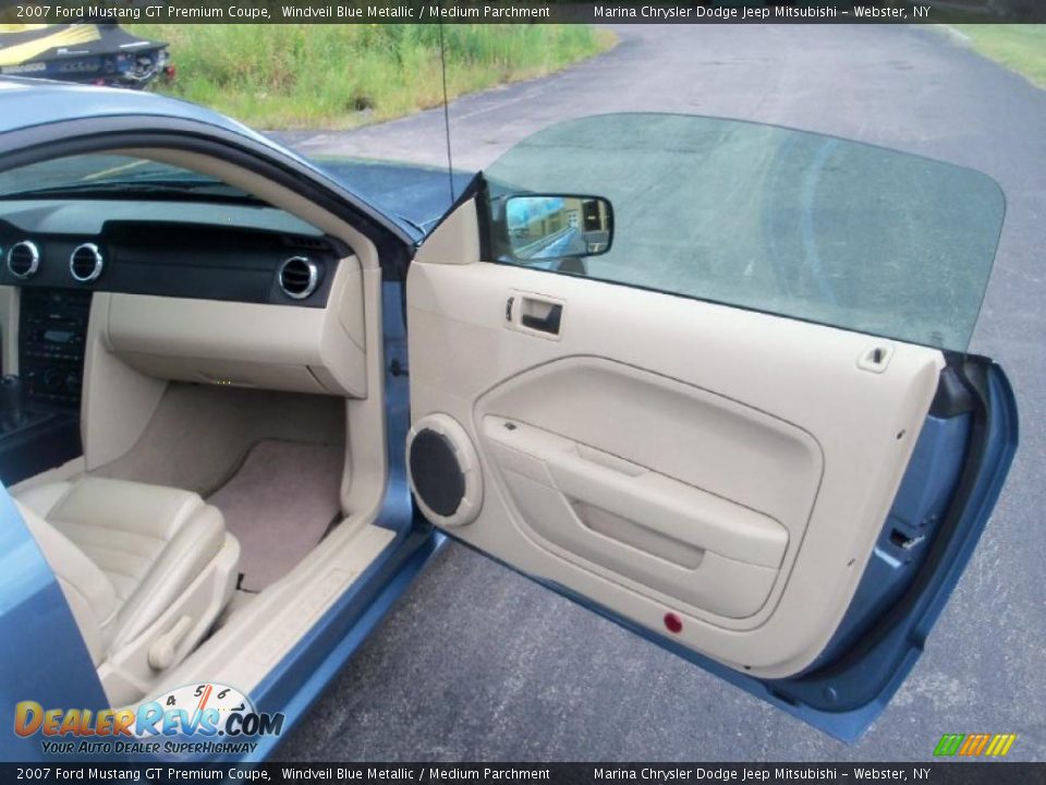 2007 Ford Mustang GT Premium Coupe Windveil Blue Metallic / Medium Parchment Photo #18