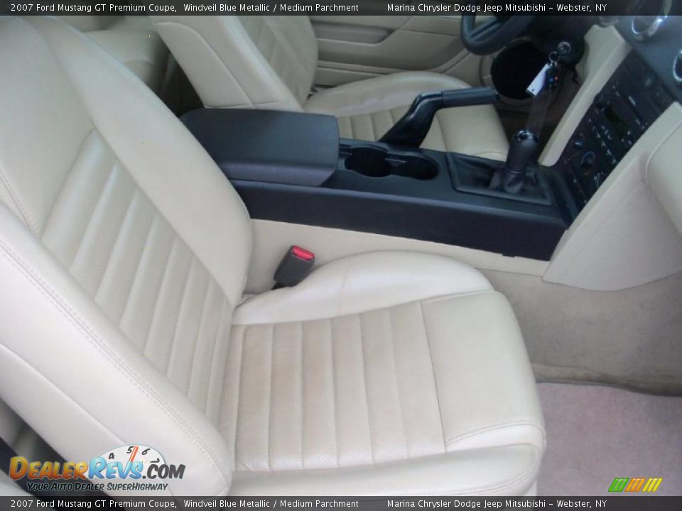2007 Ford Mustang GT Premium Coupe Windveil Blue Metallic / Medium Parchment Photo #19