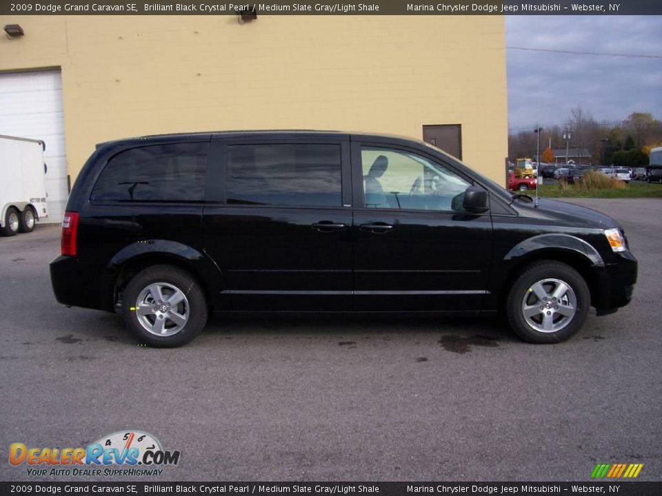 2009 Dodge Grand Caravan SE Brilliant Black Crystal Pearl / Medium Slate Gray/Light Shale Photo #6