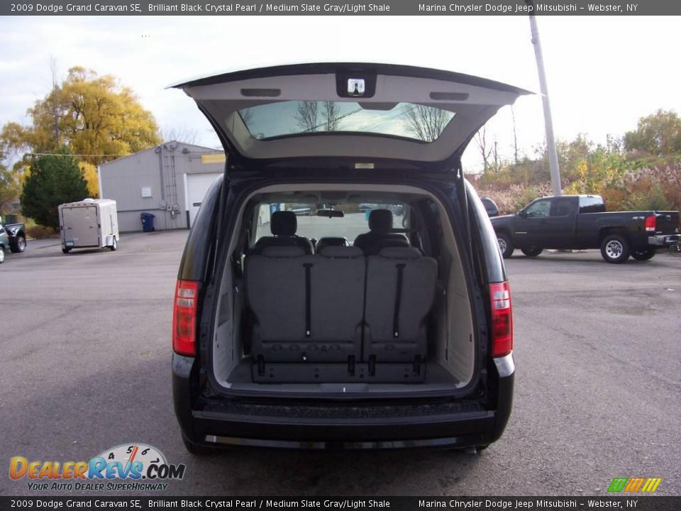 2009 Dodge Grand Caravan SE Brilliant Black Crystal Pearl / Medium Slate Gray/Light Shale Photo #17