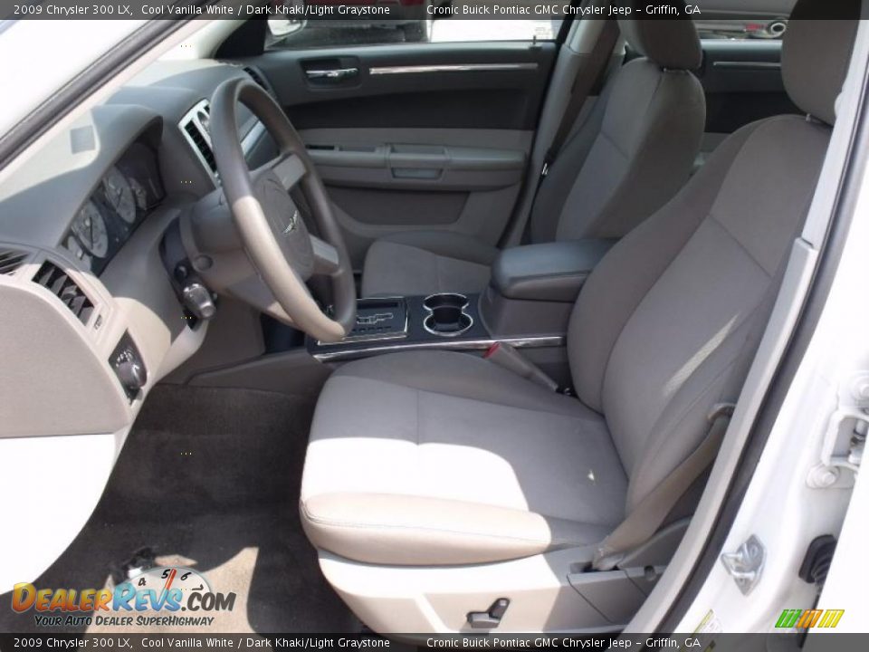2009 Chrysler 300 LX Cool Vanilla White / Dark Khaki/Light Graystone Photo #10