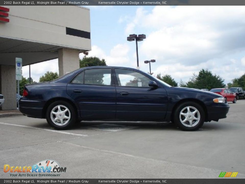 2002 Buick Regal LS Midnight Blue Pearl / Medium Gray Photo #2
