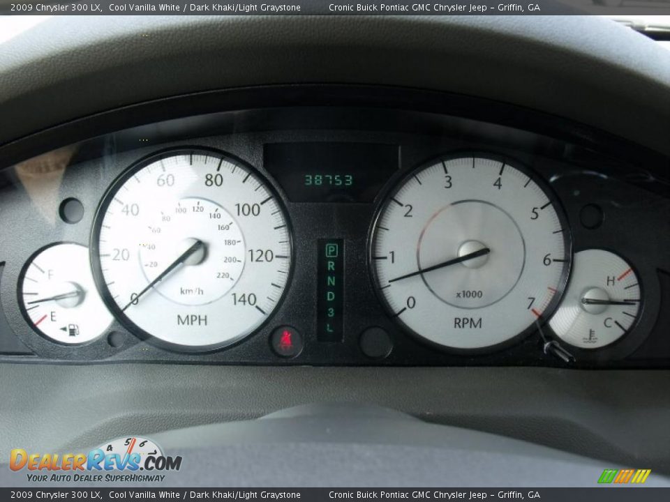 2009 Chrysler 300 LX Cool Vanilla White / Dark Khaki/Light Graystone Photo #17