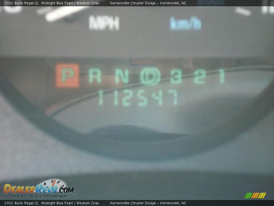 2002 Buick Regal LS Midnight Blue Pearl / Medium Gray Photo #34