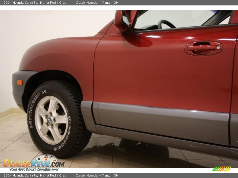 2004 Hyundai Santa Fe Merlot Red / Gray Photo #25