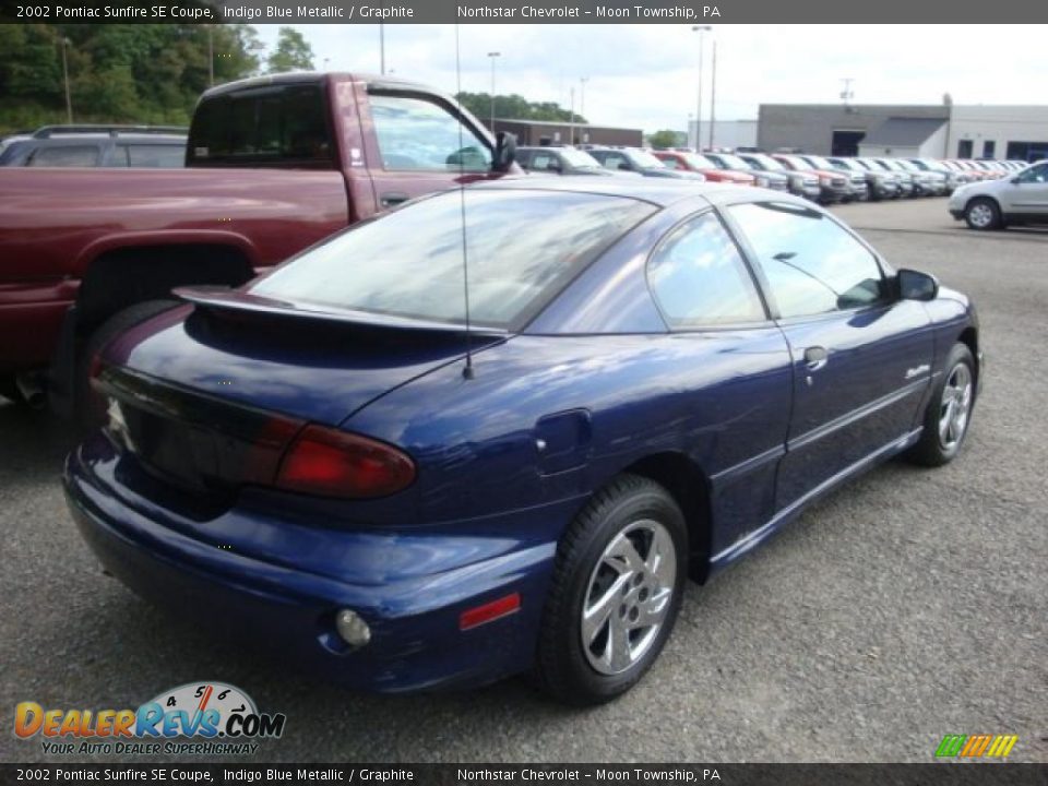 2002 Pontiac Sunfire SE Coupe Indigo Blue Metallic / Graphite Photo #2