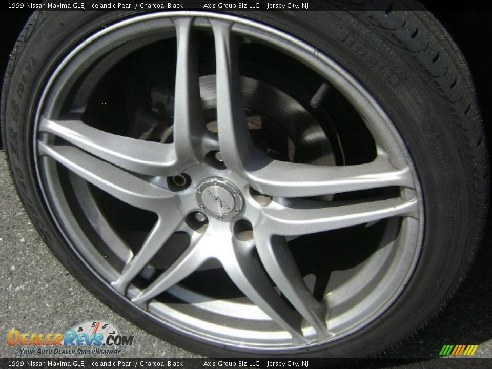 1999 Nissan Maxima GLE Icelandic Pearl / Charcoal Black Photo #6