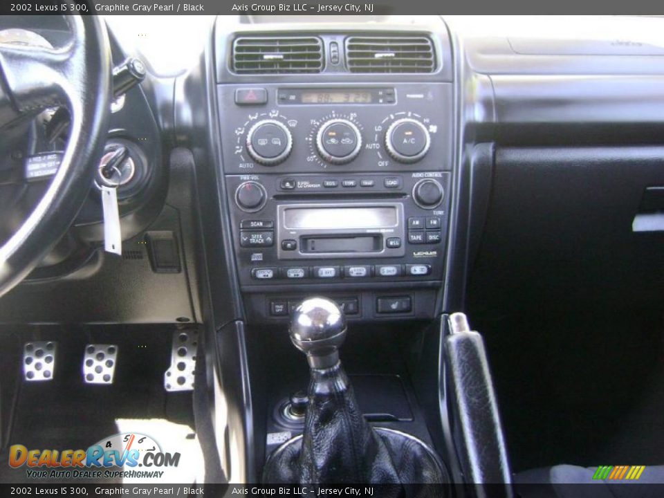 2002 Lexus IS 300 Graphite Gray Pearl / Black Photo #15