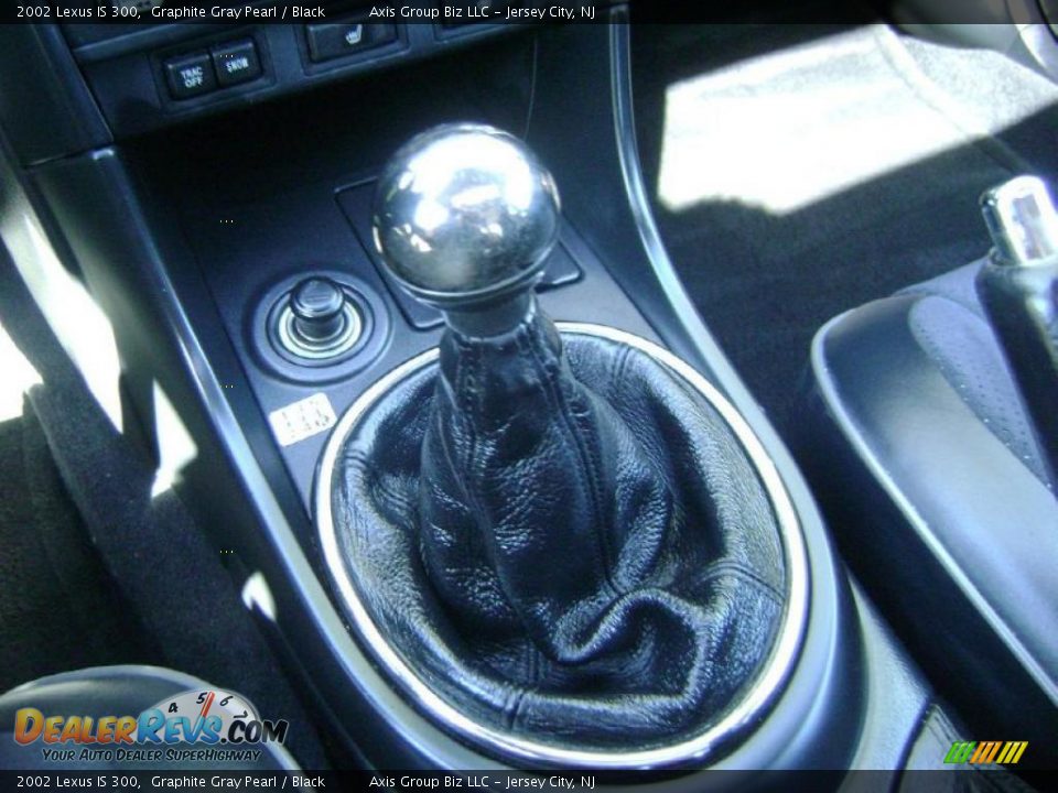 2002 Lexus IS 300 Graphite Gray Pearl / Black Photo #25