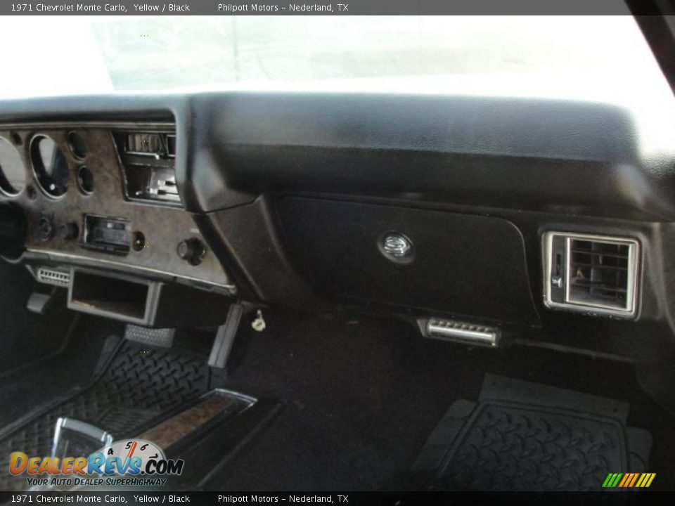 1971 Chevrolet Monte Carlo Yellow / Black Photo #27