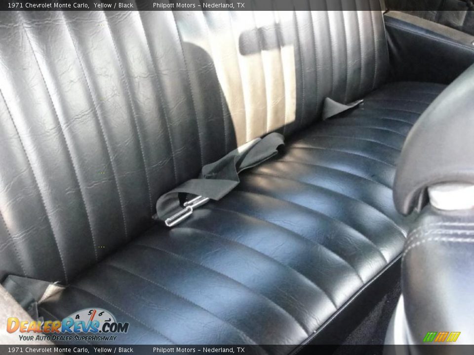 1971 Chevrolet Monte Carlo Yellow / Black Photo #30