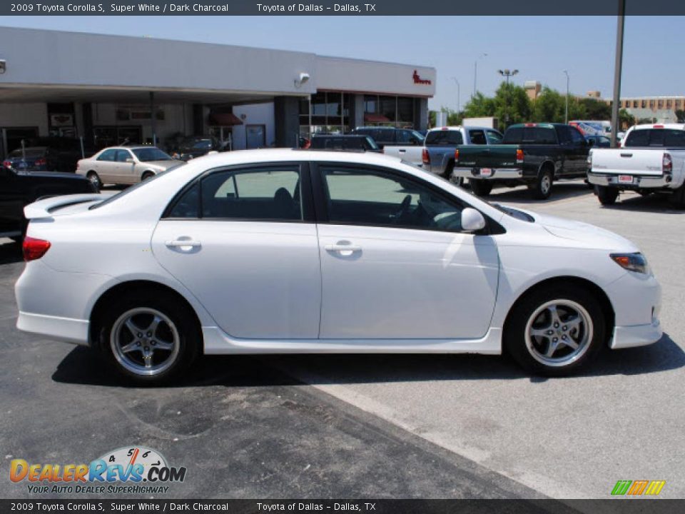 2009 Toyota Corolla S Super White / Dark Charcoal Photo #4